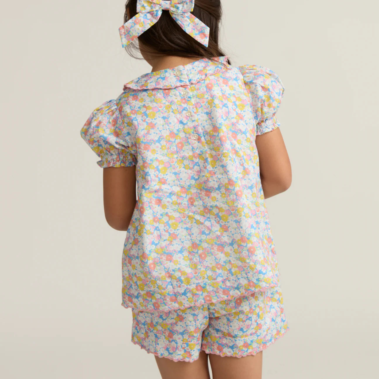 girls jasmine blossom puff sleeve top and short set