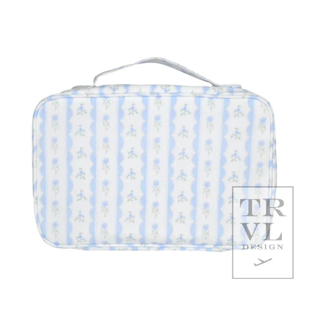Bundle Up - Hanging Toiletry Bag