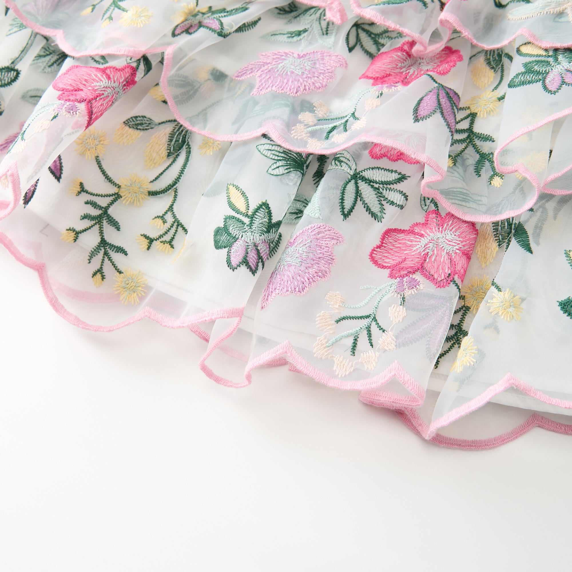 Ilaria Embroidered Set