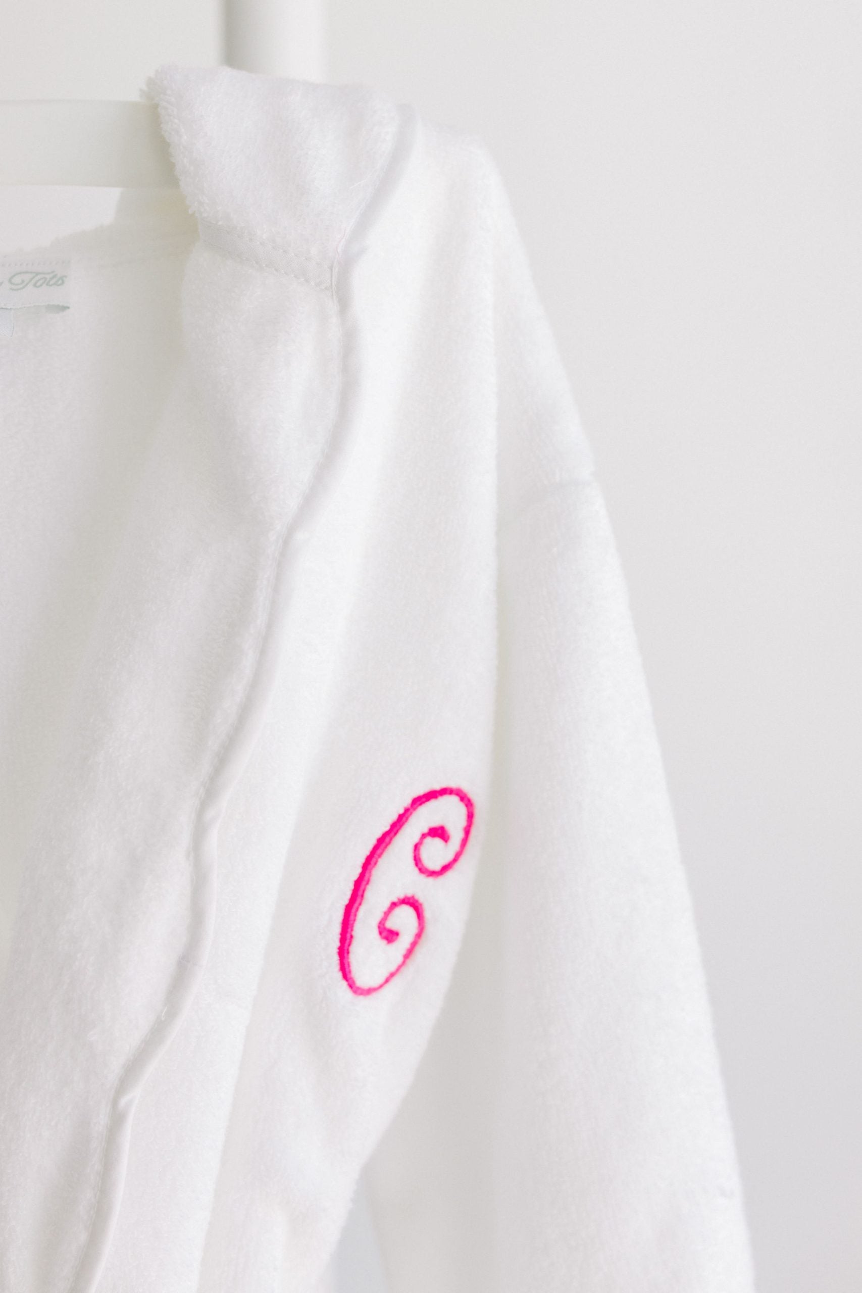 Hooded Bathrobe- White Scalloped Trim